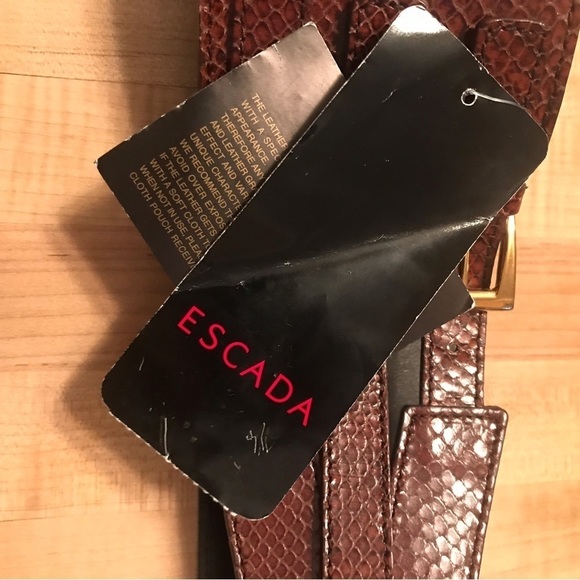 NWT Escada Leather Wide Waist Woman display picture 2